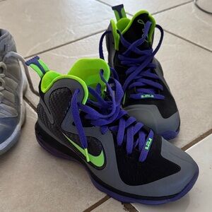Nike LeBron 9 GS Kids Black and Neon Green Sneakers